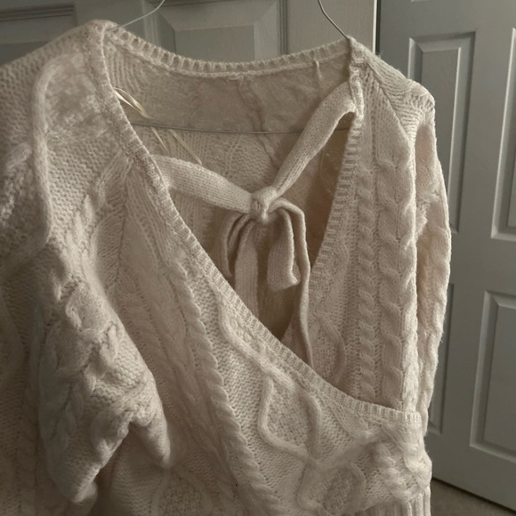NWOT MNG open back sweater. - Picture 12 of 15